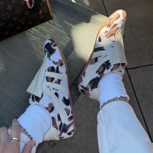 Justfab SHOEDAZZLE Elsa Casual Sneaker cow print